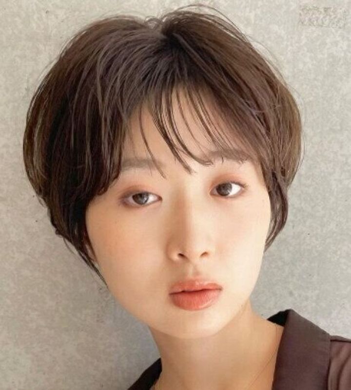 面長さんにおすすめ!ワイドバングショート