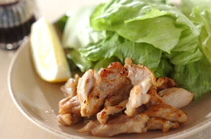 揉むだけ簡単!鶏もも肉の塩焼き ジューシーでやみつきになる美味しさ