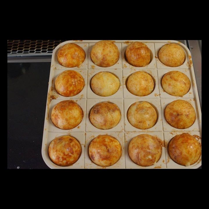 直火で手軽につくれる!「たこ焼きパン」