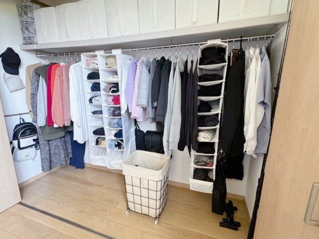 複数箇所に分散して収納すればすっきりすると思っている