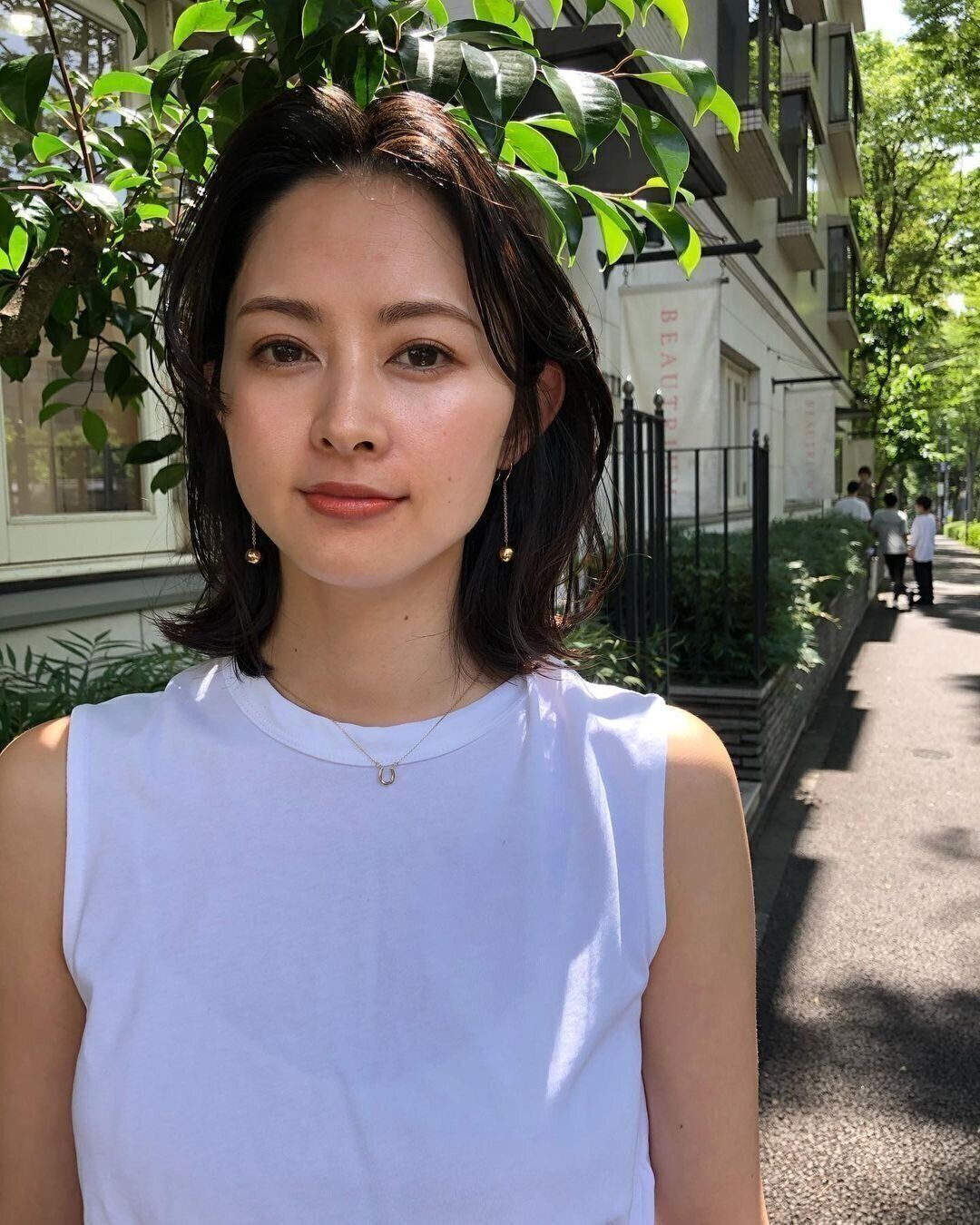 40代女性に似合うボブ！無造作な外ハネがかっこいいクールボブ