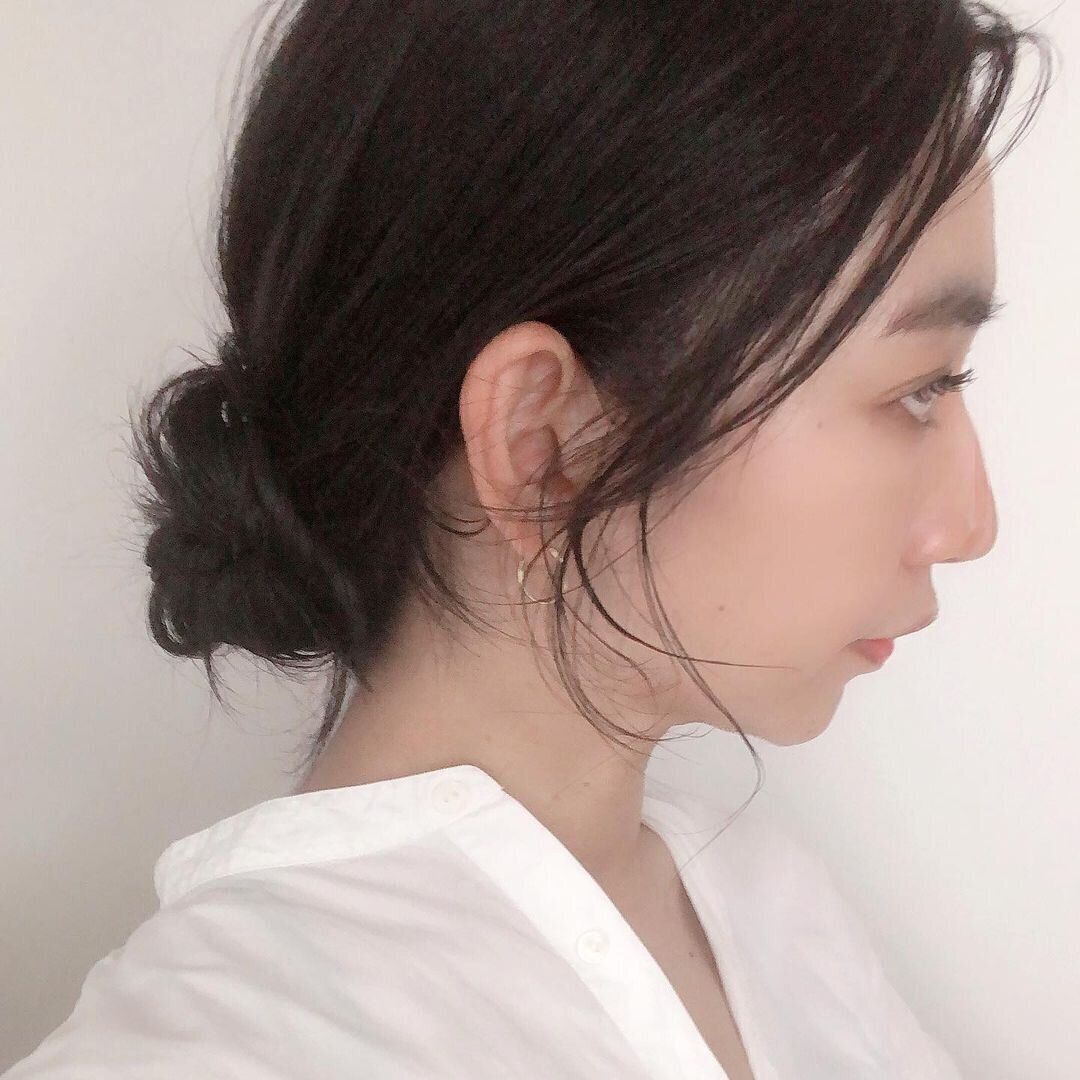 40代女性に似合う不器用でも簡単にできるヘアアレンジ！抜け感のある大人のお団子ヘア