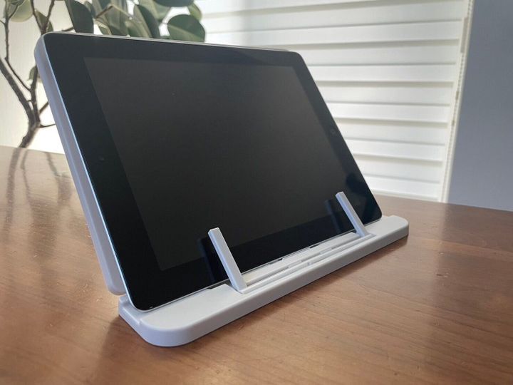 これは使える!DAISOのタブレットスタンドにもなる読書台!