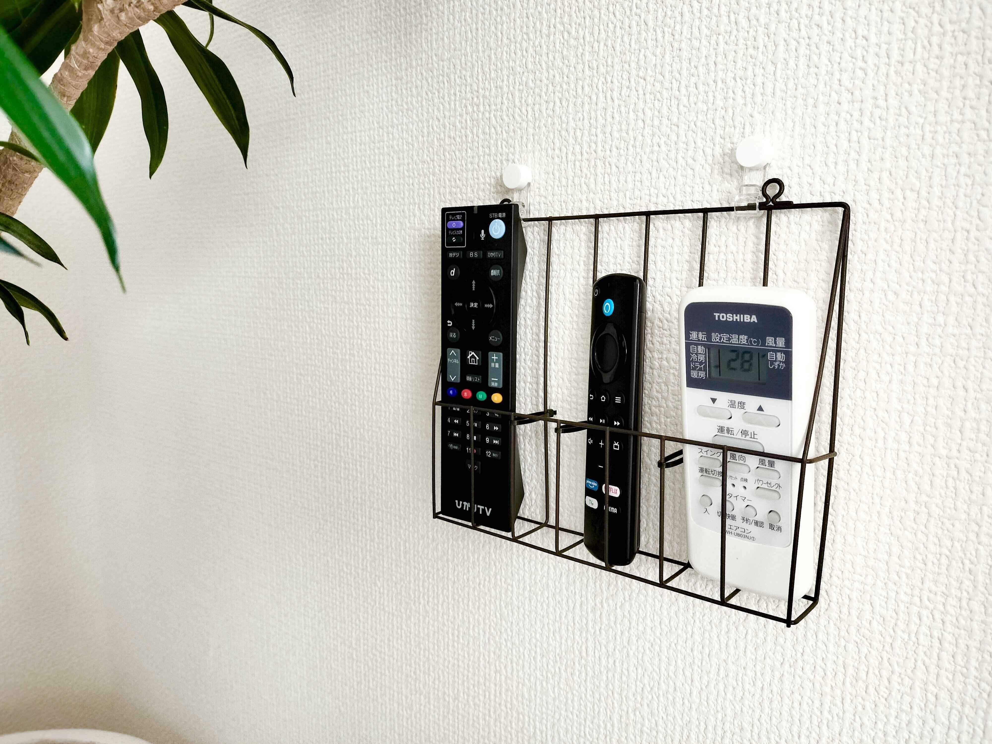 DIYしたリモコンラックの画像