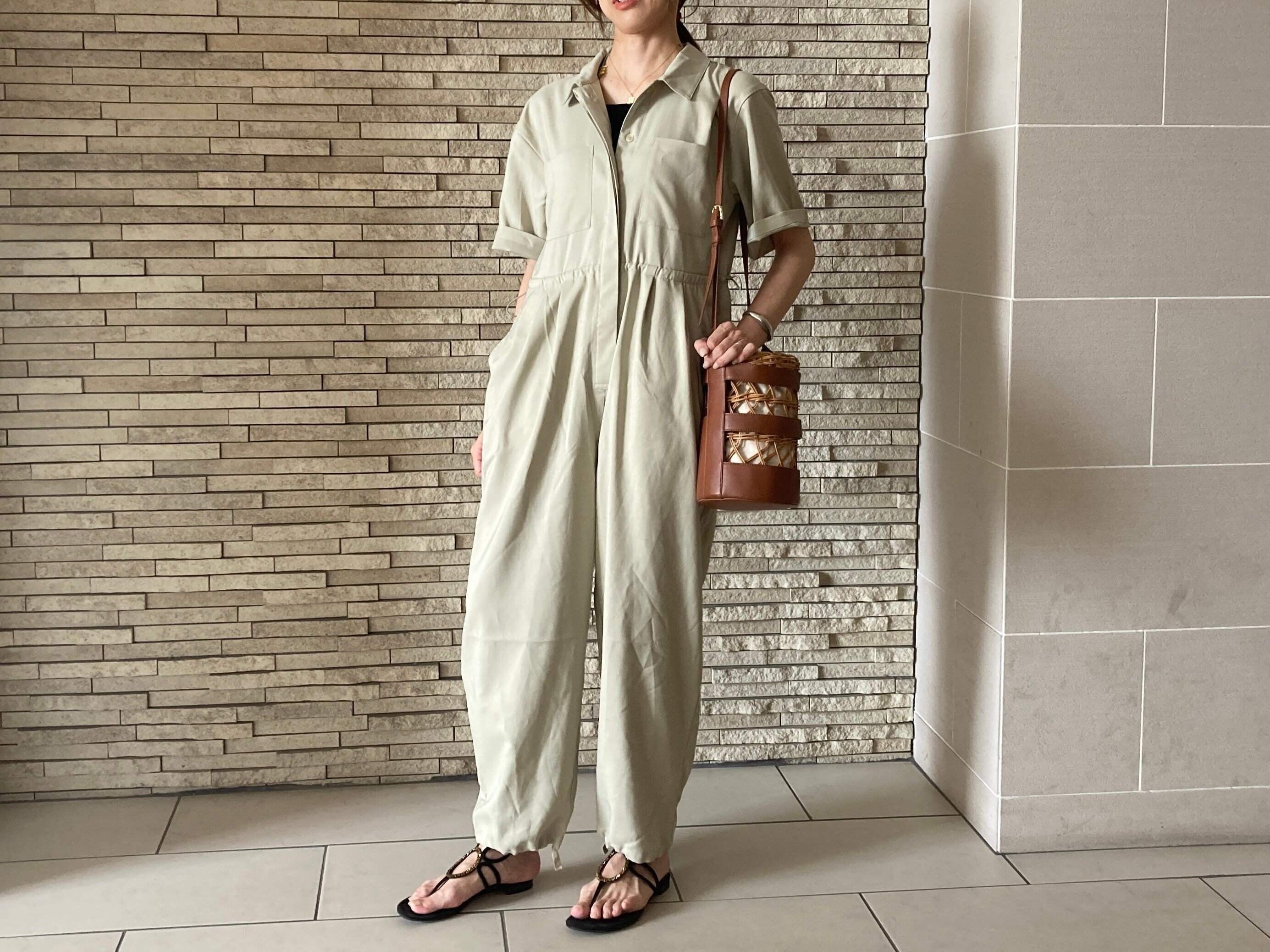 「迷ったら定番カラーを買って！」1枚買えば長く着回せる【ユニクロ＆ＧＵ】の白＆黒アイテム