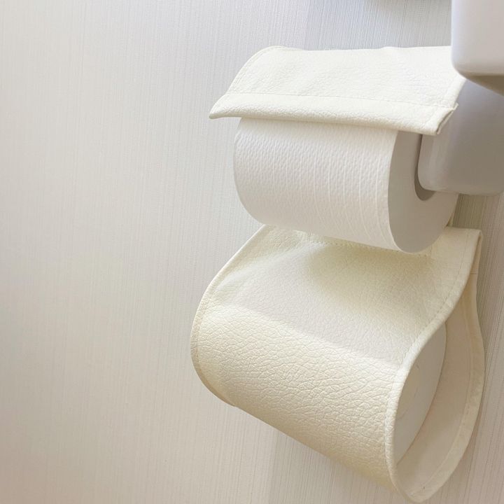 シンプリスト 収納ゼロでも棚は置かない トイレ収納の工夫3つ サンキュ シンプリスト 収納ゼロでも棚は置かない トイレ収納の工夫3つ サンキュ