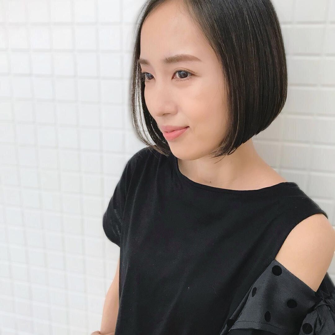 40代女性に似合うボブ！ストレートな前下がりボブでクールビューティーに