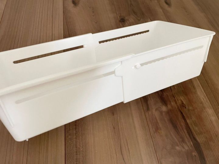 場所に合わせて伸縮できて便利!セリアの伸縮収納トレーで隙間知らず!