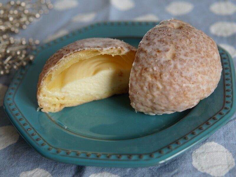 じゅわバタ塩メロンパンみたいなシュー(カスタード)