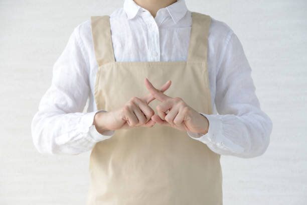 指を交差を持つ主婦