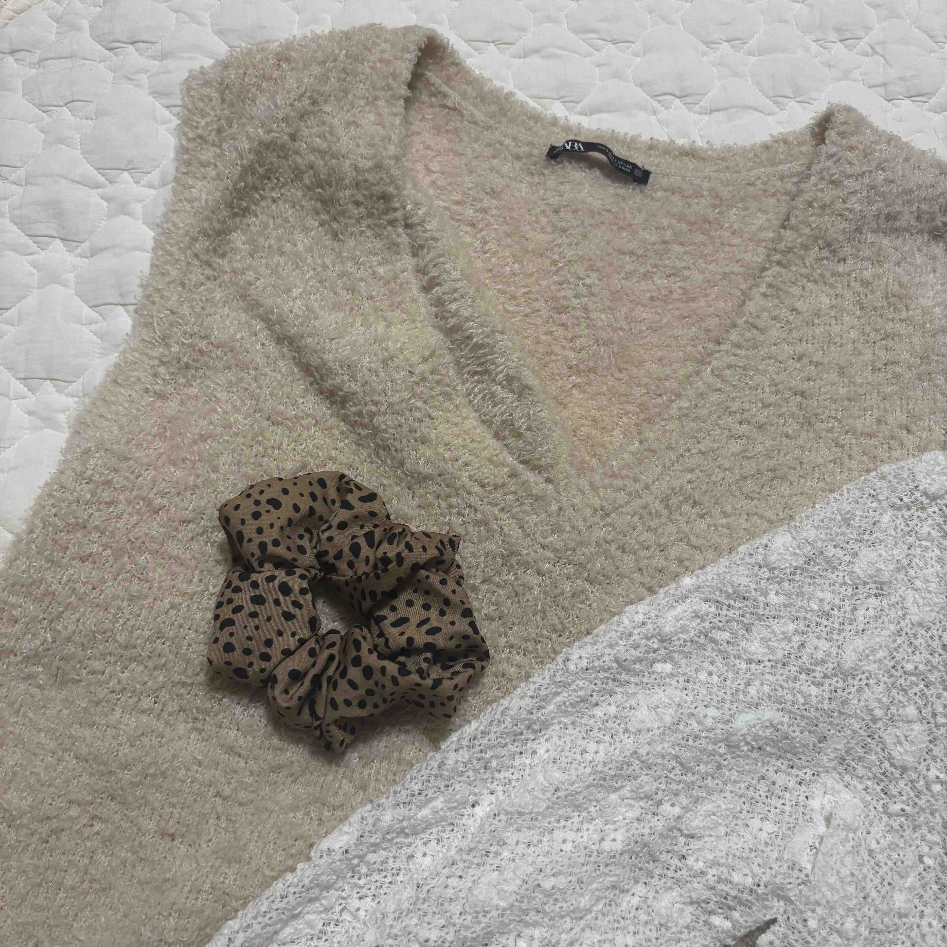 もこもこベスト、シュシュ、レース