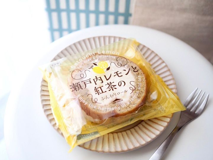 シャトレーゼ「瀬戸内レモンと紅茶のふんわりロール」商品写真