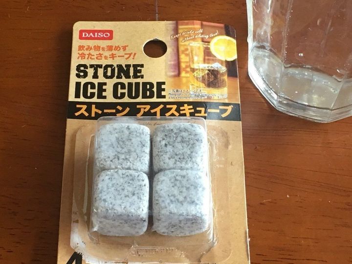 石が氷の代わりになる 不思議なダイソーの石 ストーンアイスキューブ サンキュ 石が氷の代わりになる 不思議なダイソーの石 ストーンアイスキューブ サンキュ