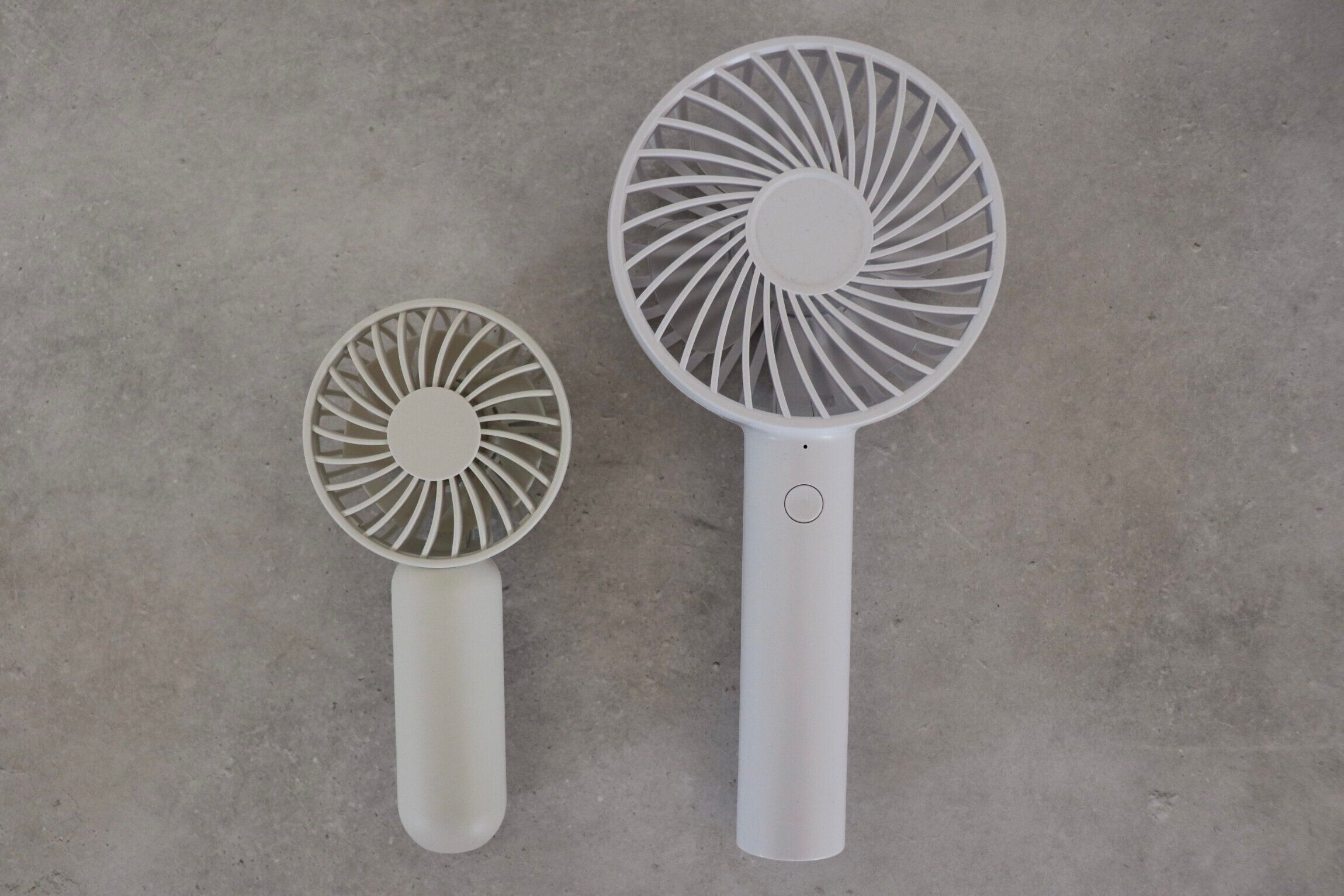 【3COINS】小さなバッグにも入る！スリコのミニハンディファンが優秀