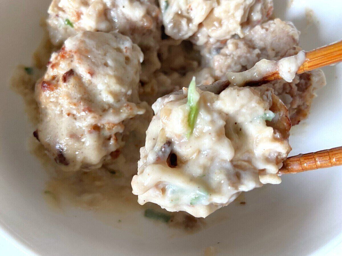 ソースをたっぷり