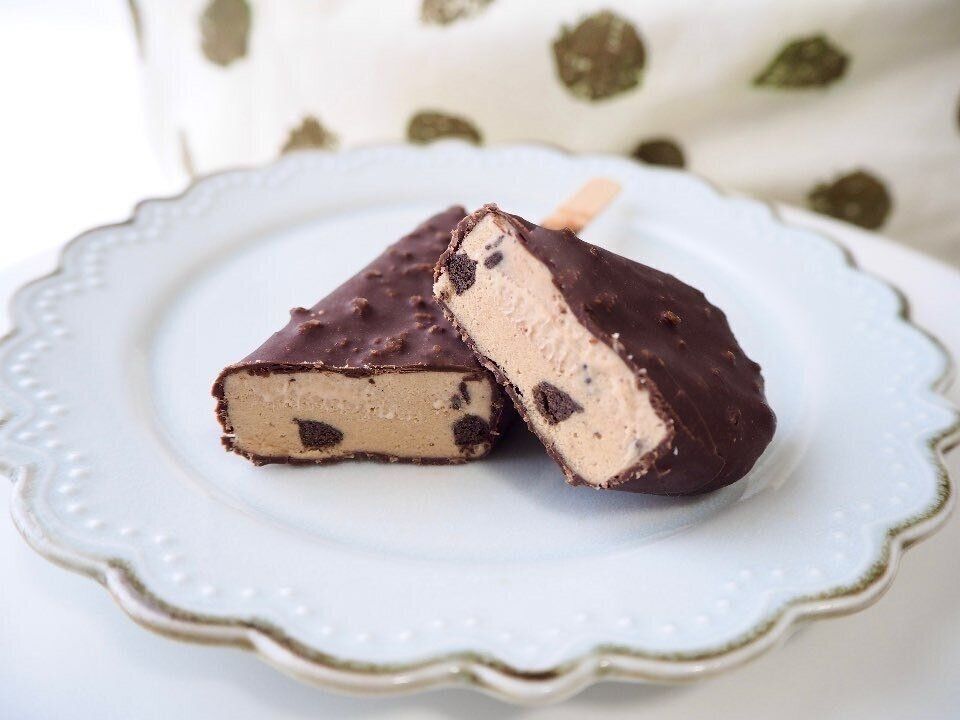 シャトレーゼ「クッキー&クランチバー キリマンジャロ珈琲」断面写真