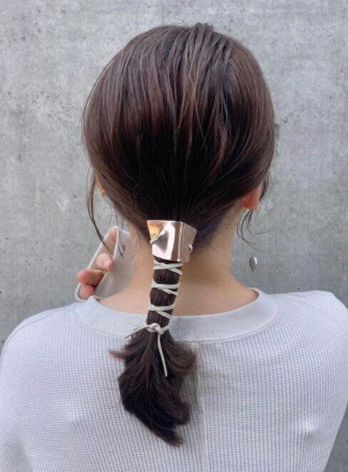40代女性に似合う不器用でも簡単にできるヘアアレンジ。ポニーフックと紐がセット！簡単ヘアアレンジ