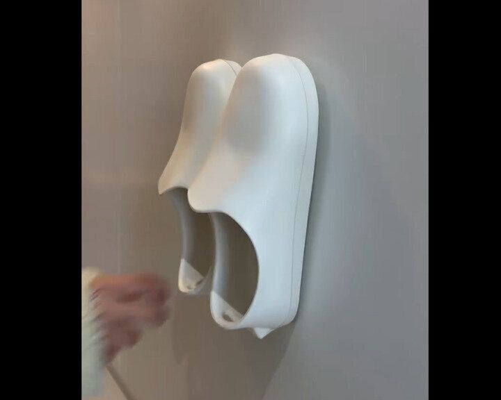 【ダイソー】ついに出た！マグネット付きお風呂ブーツ