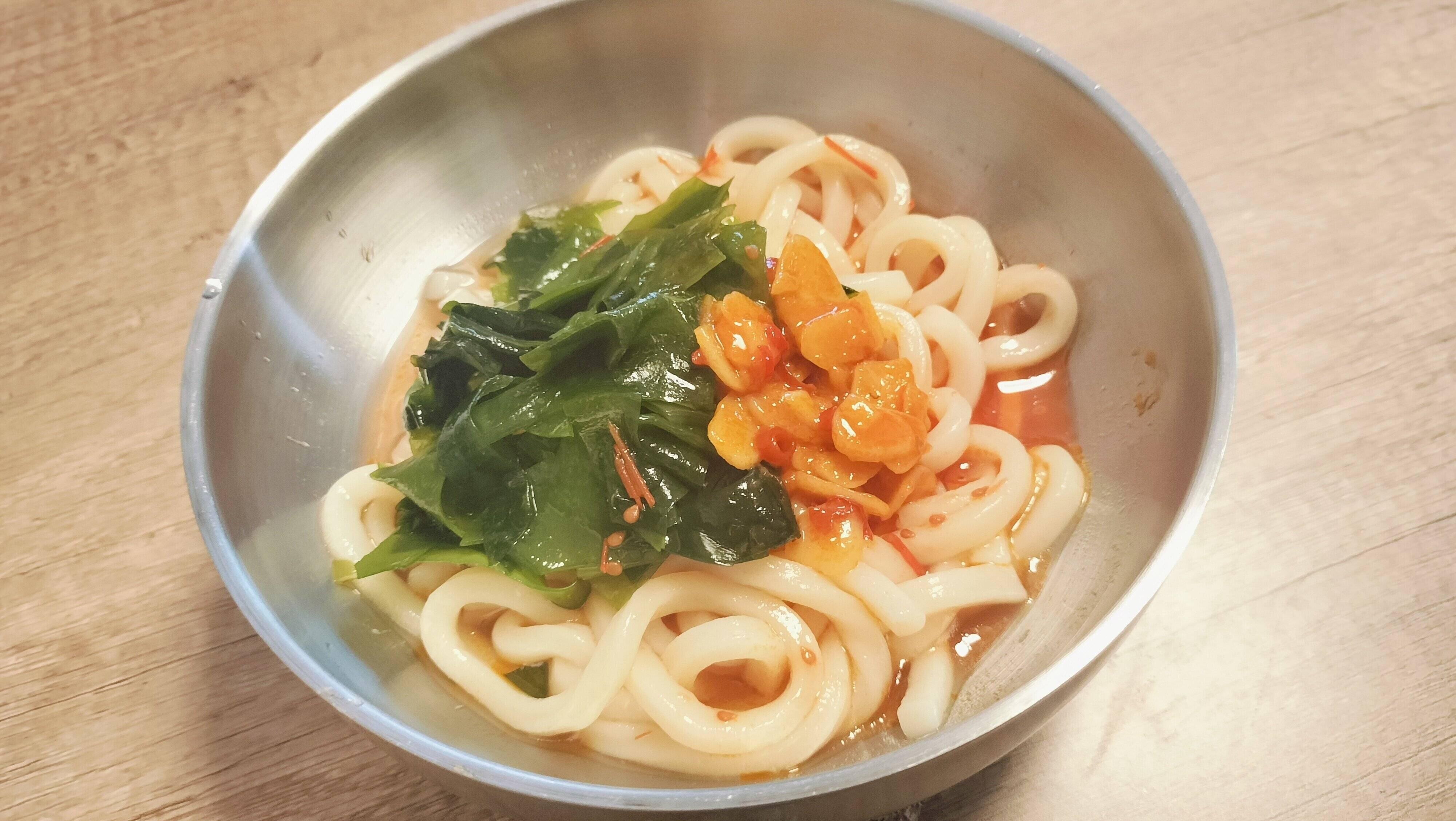 梅にんにく辣油うどん