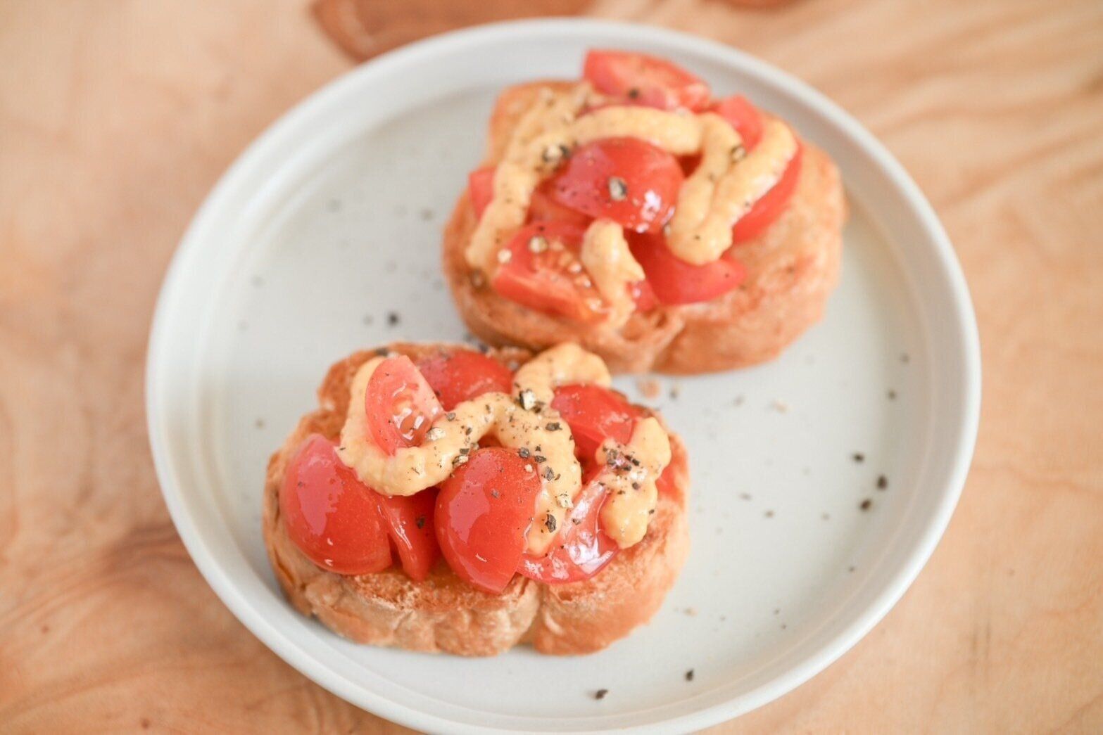 ナチョチーズとミニトマトのバゲット