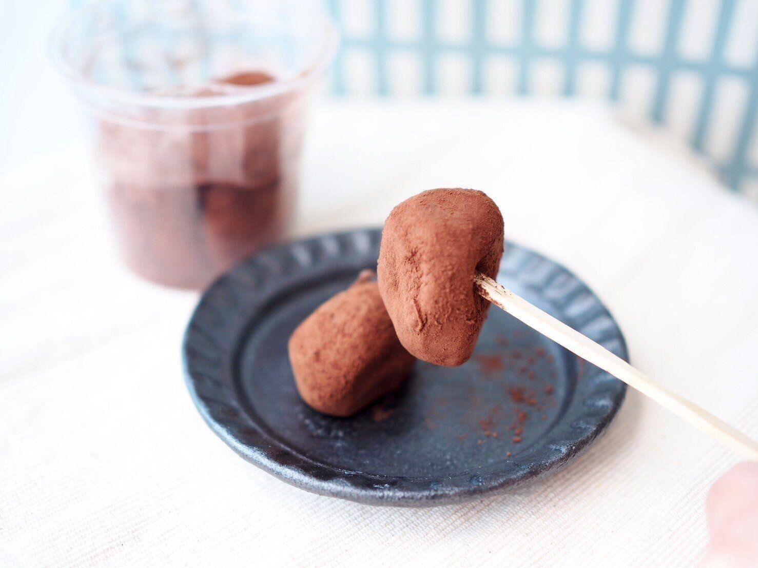 シャトレーゼ「生チョコ大福カップ入」商品写真