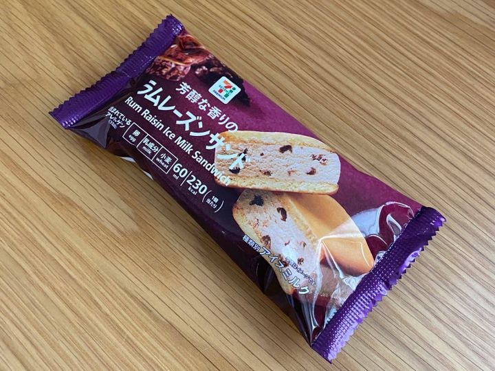セブン リニューアルされた ラムレーズンサンド は上品な大人のアイス サンキュ セブン リニューアルされた ラムレーズンサンド は上品な大人のアイス サンキュ