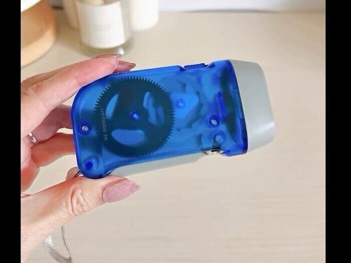 【ダイソー】電池不要!3LEDライト手動発電