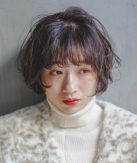 力の抜けたゆるウェーブが旬！ショートパーマ