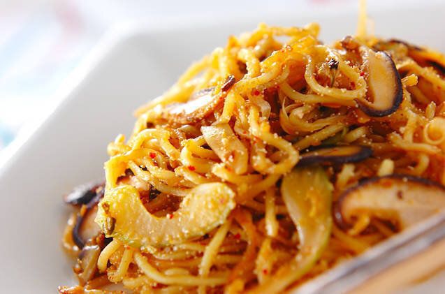 焼きそば のおすすめアレンジ リメイクレシピ選 人気の麺料理をいろいろな味つけ 調理法で一新 サンキュ