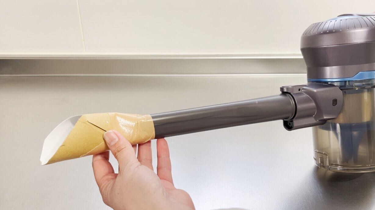 掃除機の先端に取り付ける