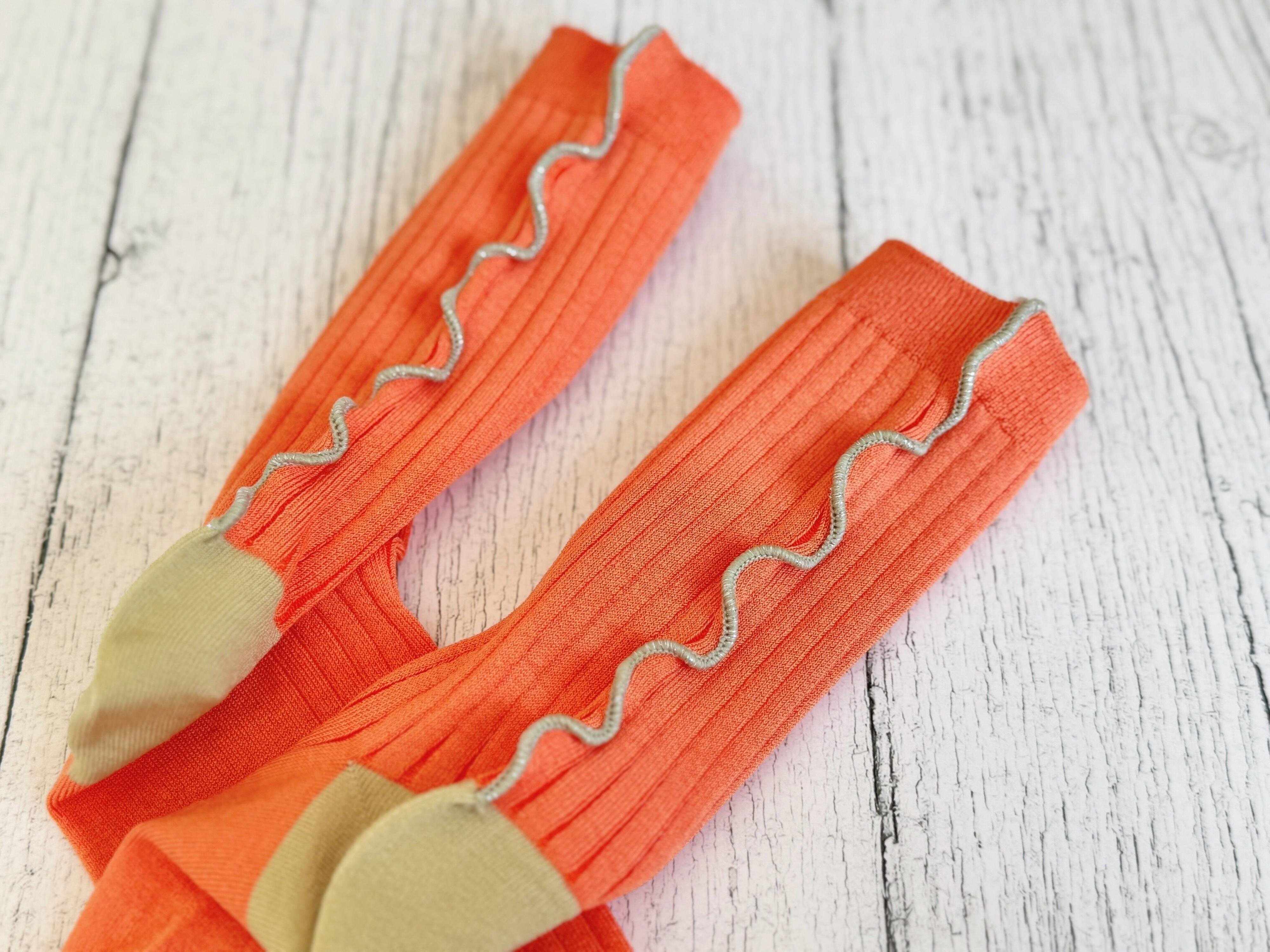 1．バックラメメロウソックス