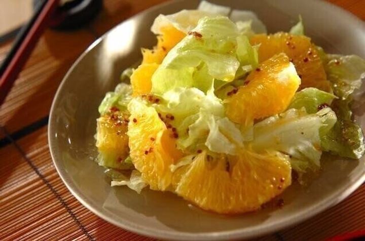 レタス入り甘夏サラダ