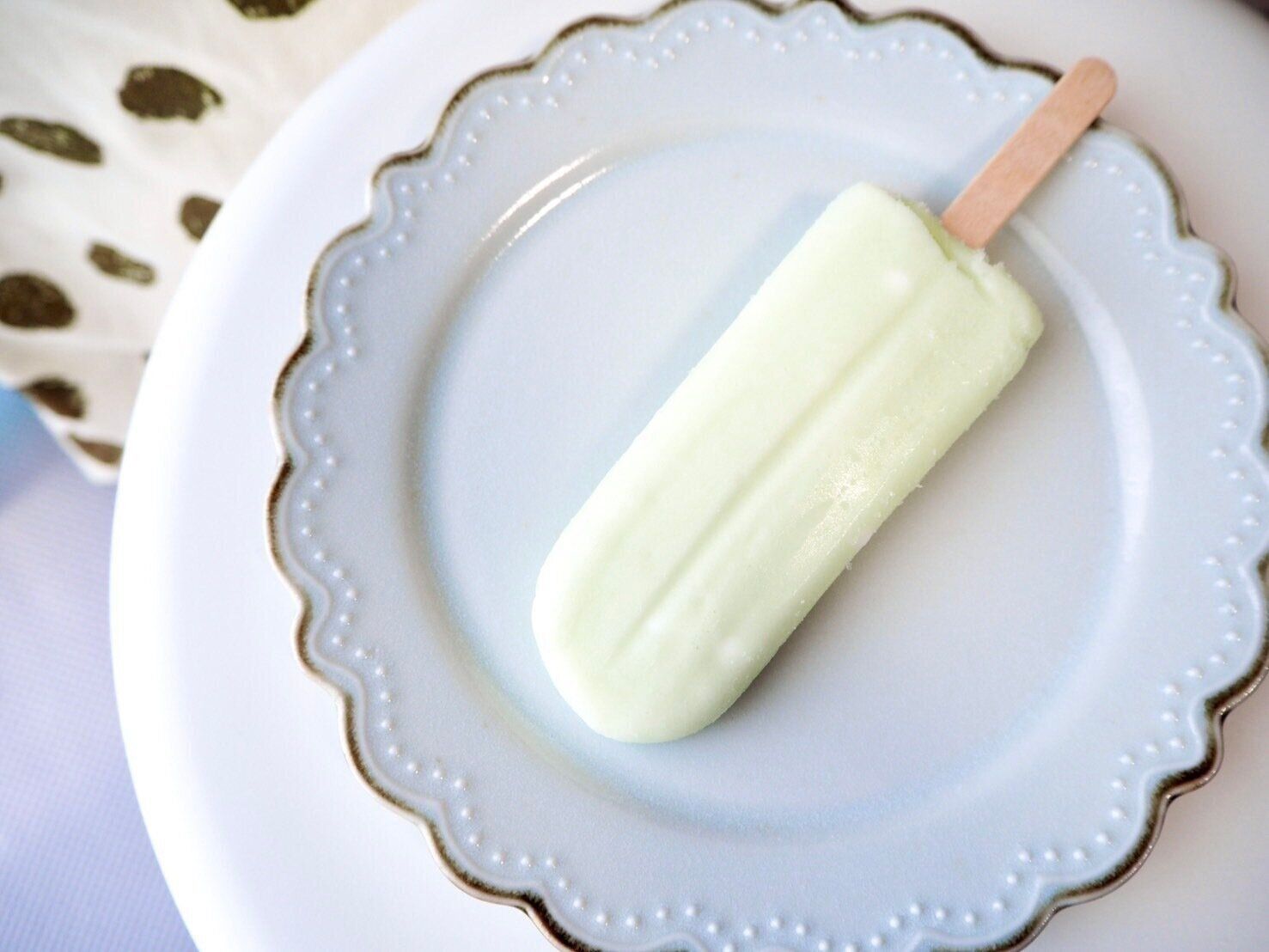 シャトレーゼ「ラムネアイスバー」商品写真