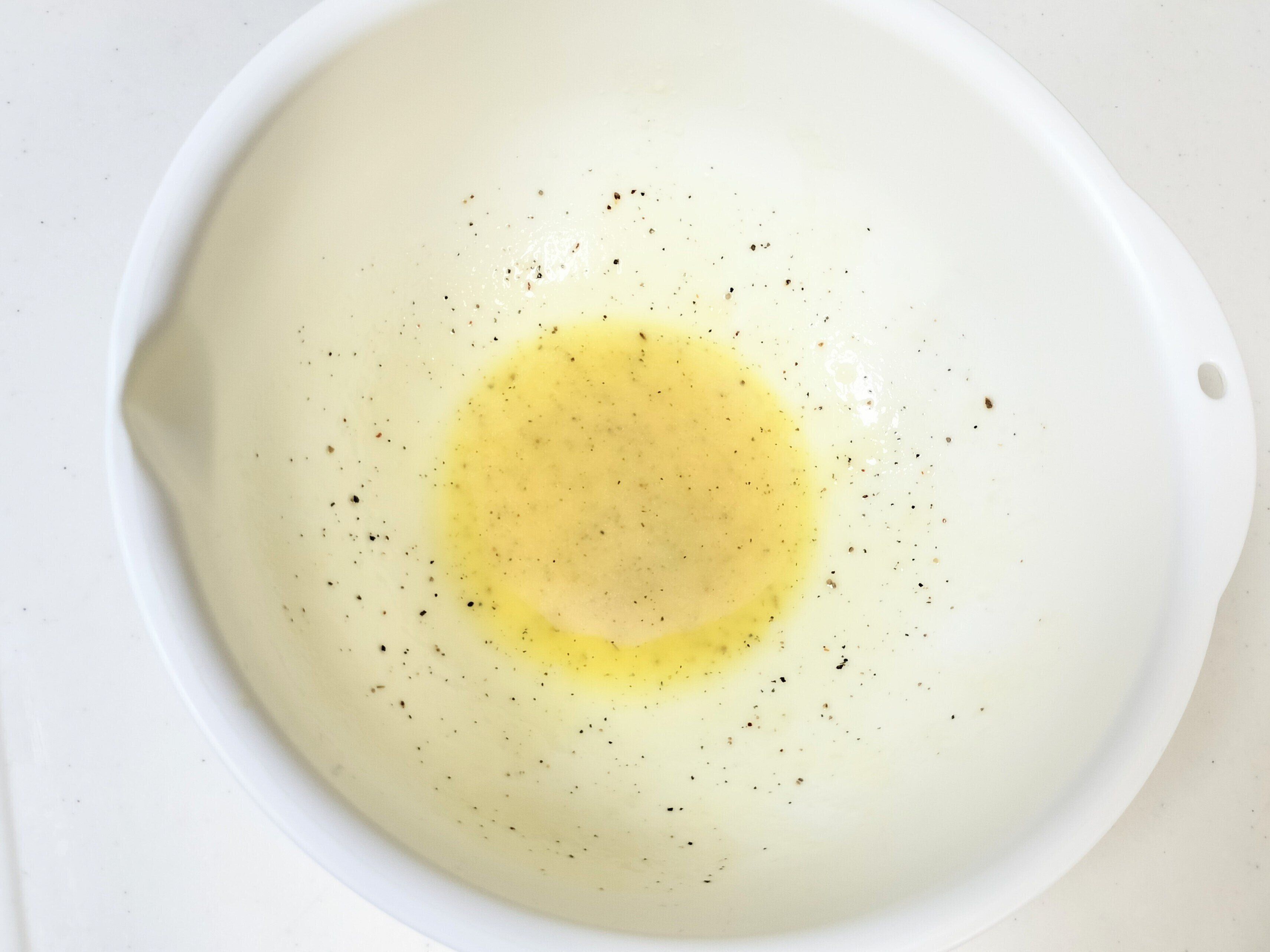 ミックススパイスを加えてよく混ぜる