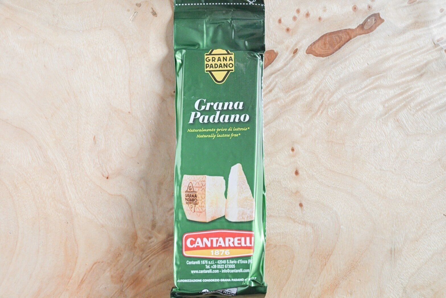 イタリア　カンタレッリ　グラナパダーノ（ブロック）