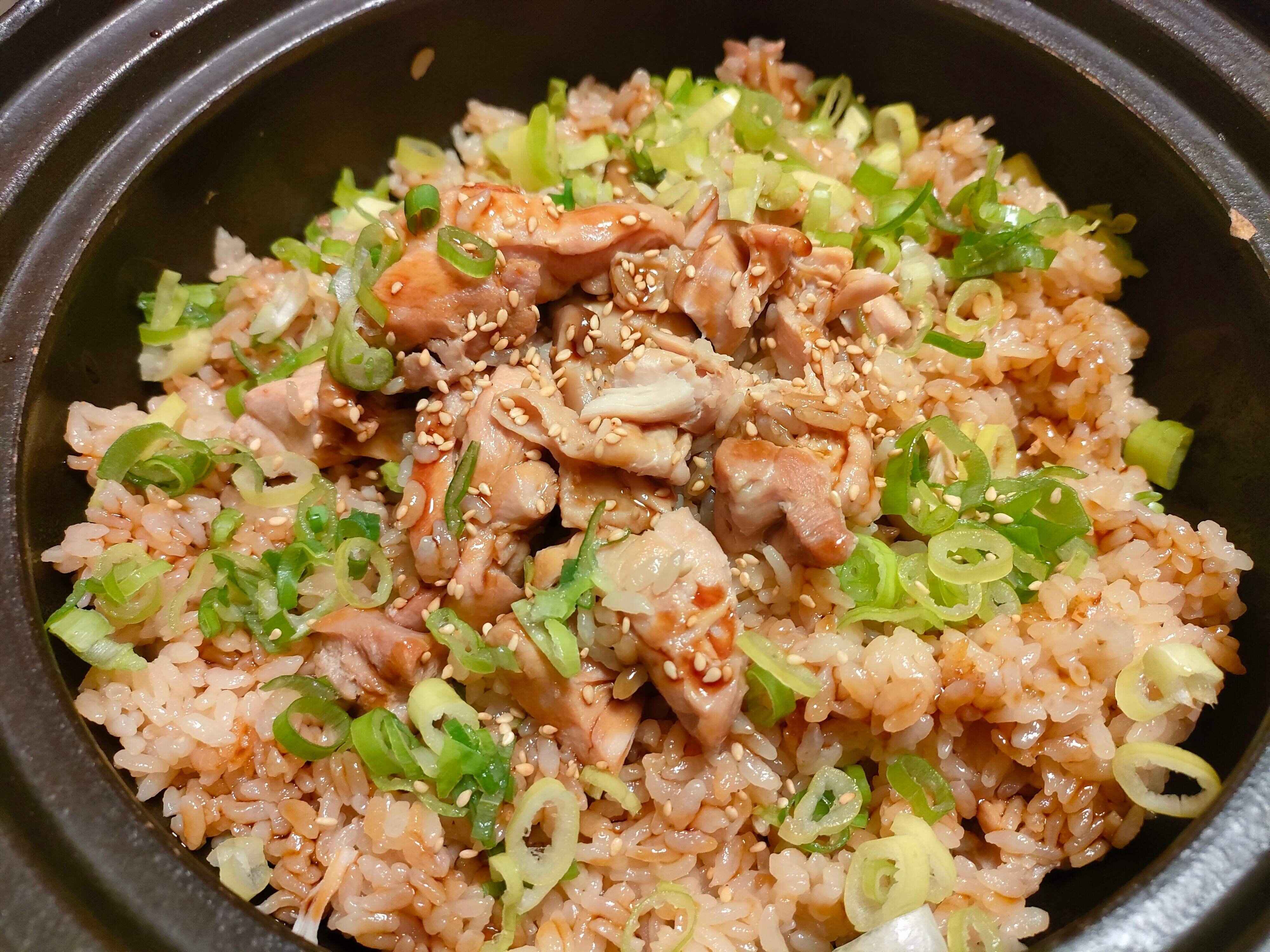 鶏肉と濃いめのタレの最強コラボ