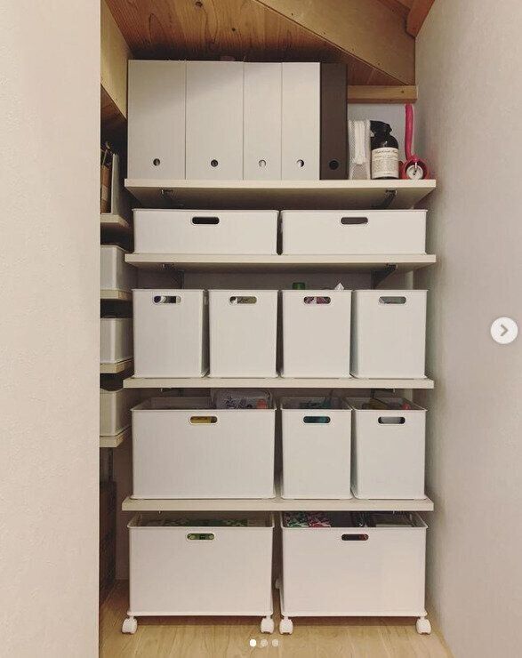 階段下を制する者は収納を制す 目からウロコな階段下収納術 サンキュ