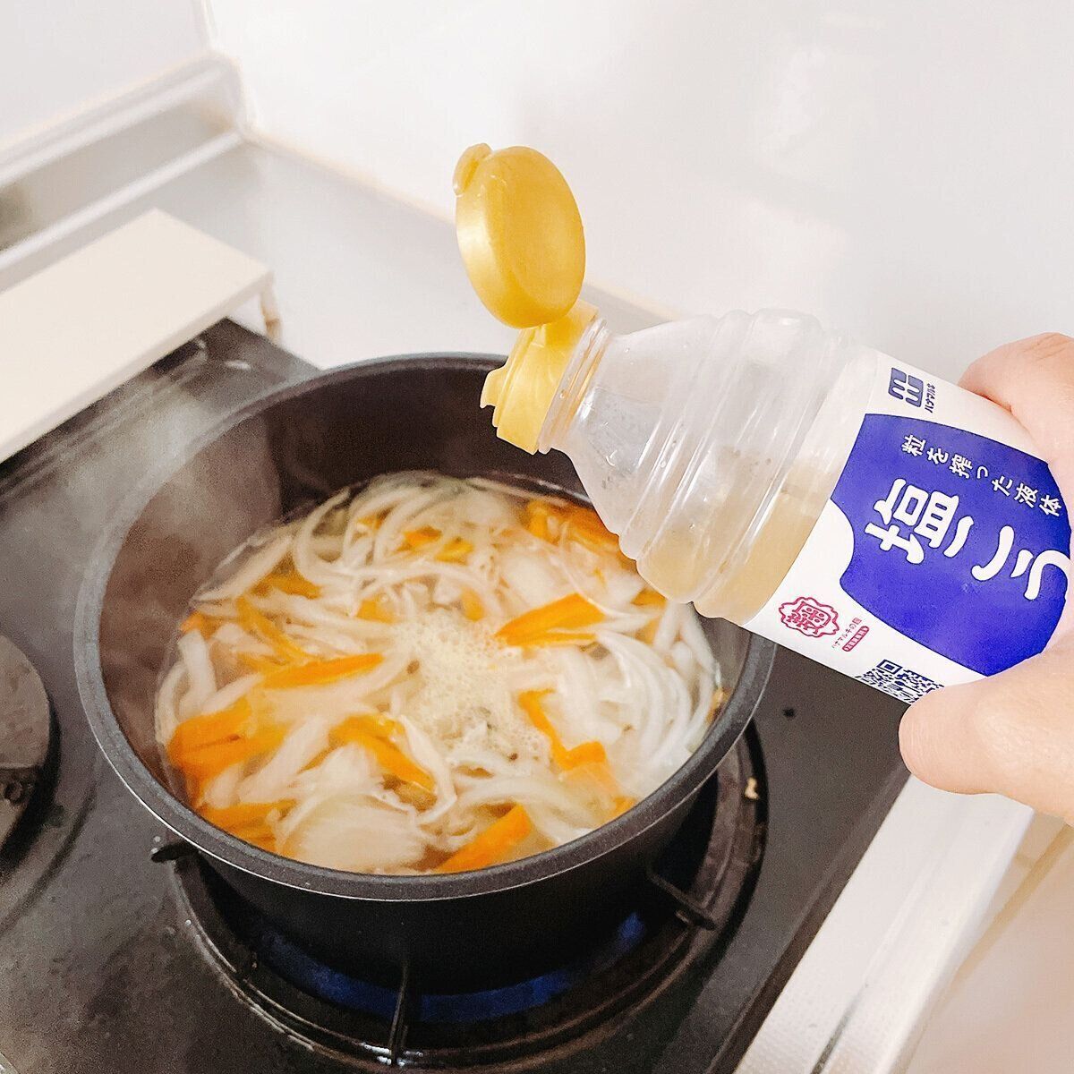 キャップを開けてボトルのまま使える