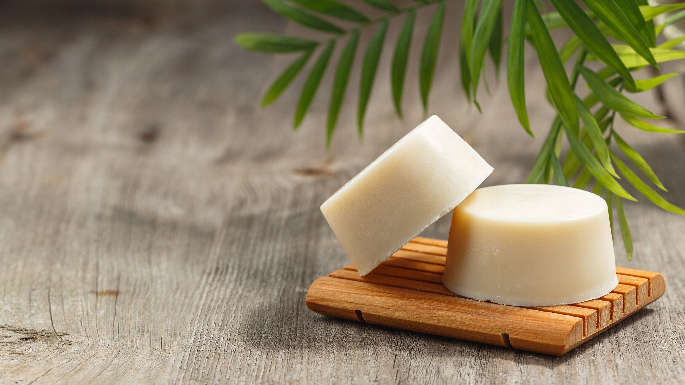 木料理にエコフレンドリーな固体シャンプー石鹸バー