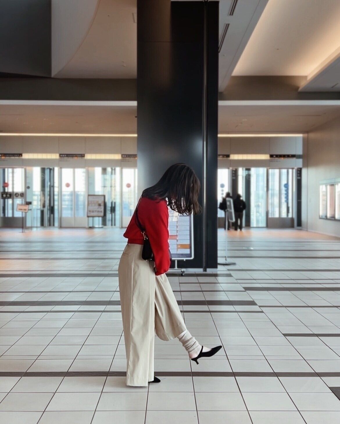 暖かくてお洒落！ユニクロを使った40代女性の「足元の寒さ対策」3つの最新テクニック