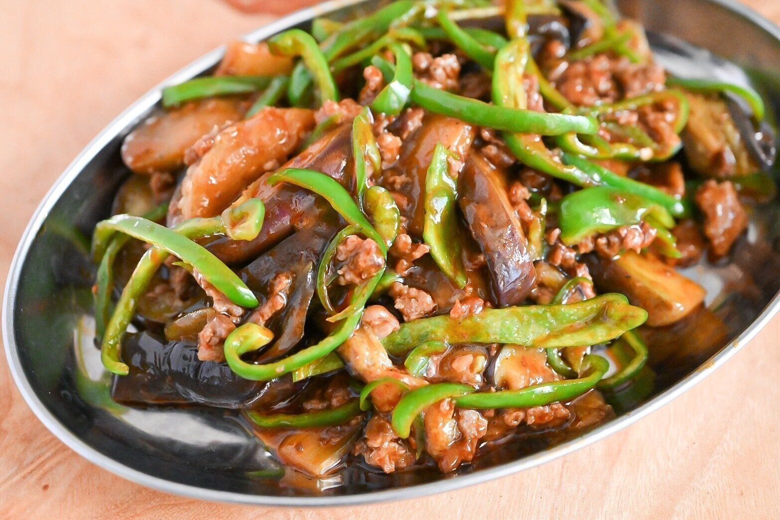 皿に盛られた麻婆なす