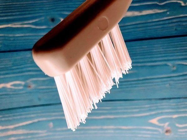 ハードはブラシがⅤ字