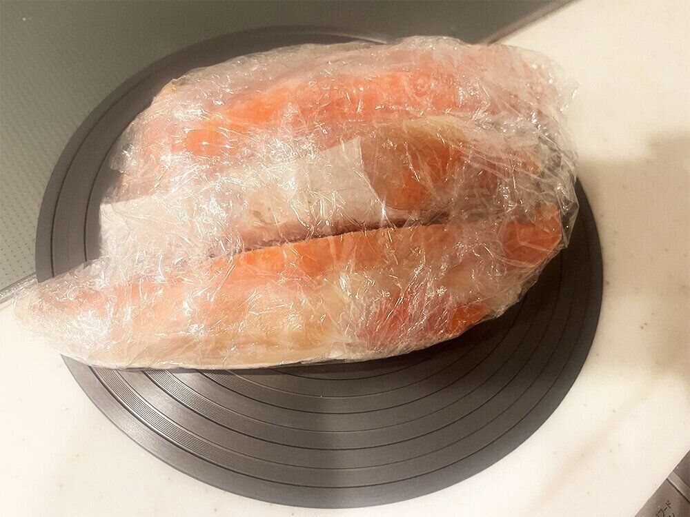 SNSで話題！忙しい主婦の救世主「解凍プレート」