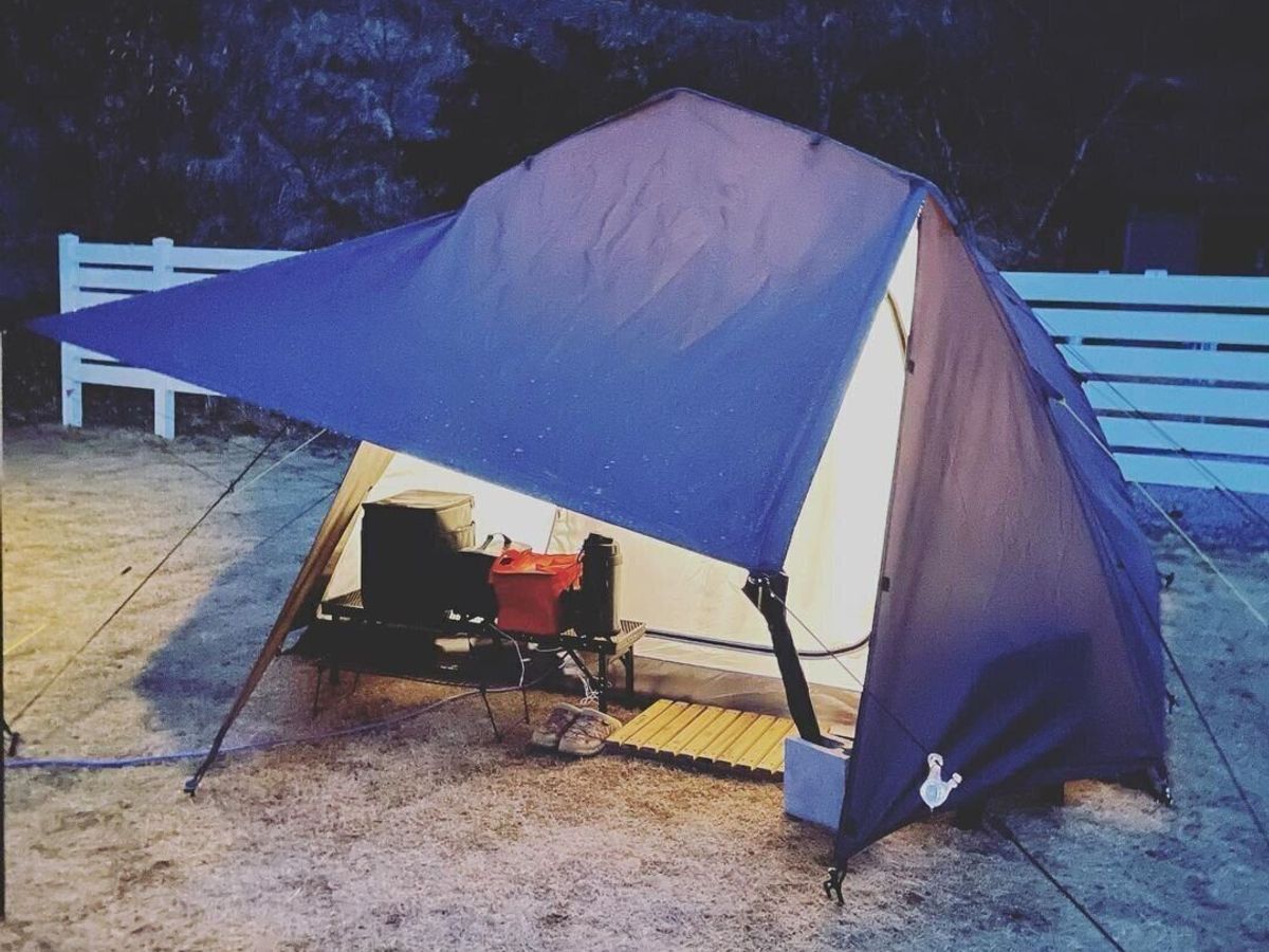 ダイソーの「ワイドミシックドームテント」