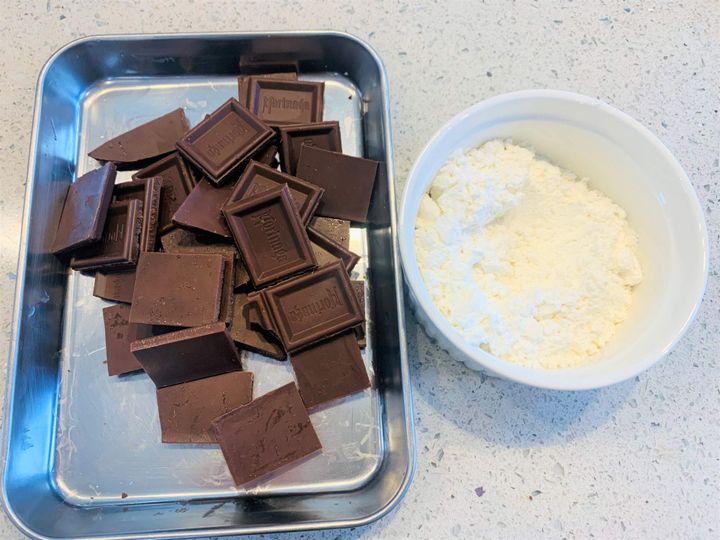 材料たった2つ 濃厚すぎるチョコがたまらない 混ぜるだけでokな簡単 焼きチョコクッキー レシピ サンキュ 材料たった2つ 濃厚すぎるチョコがたまらない 混ぜるだけでokな簡単 焼きチョコクッキー レシピ サンキュ