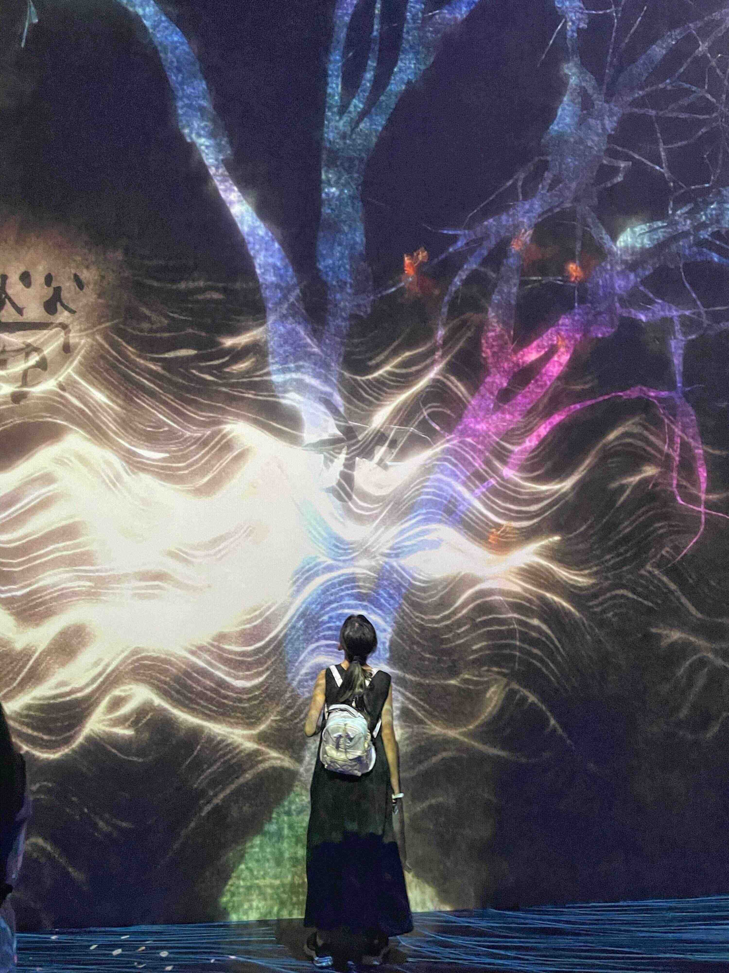 チームラボ《世界はこんなにもやさしくうつくしい》