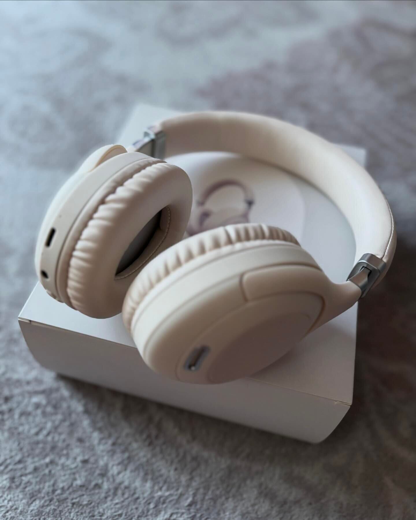 おしゃれで機能性抜群！「EDRワイヤレスヘッドホン」