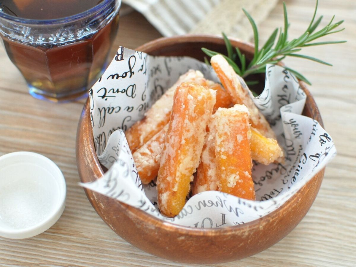 フライドにんじんを盛り付けた様子
