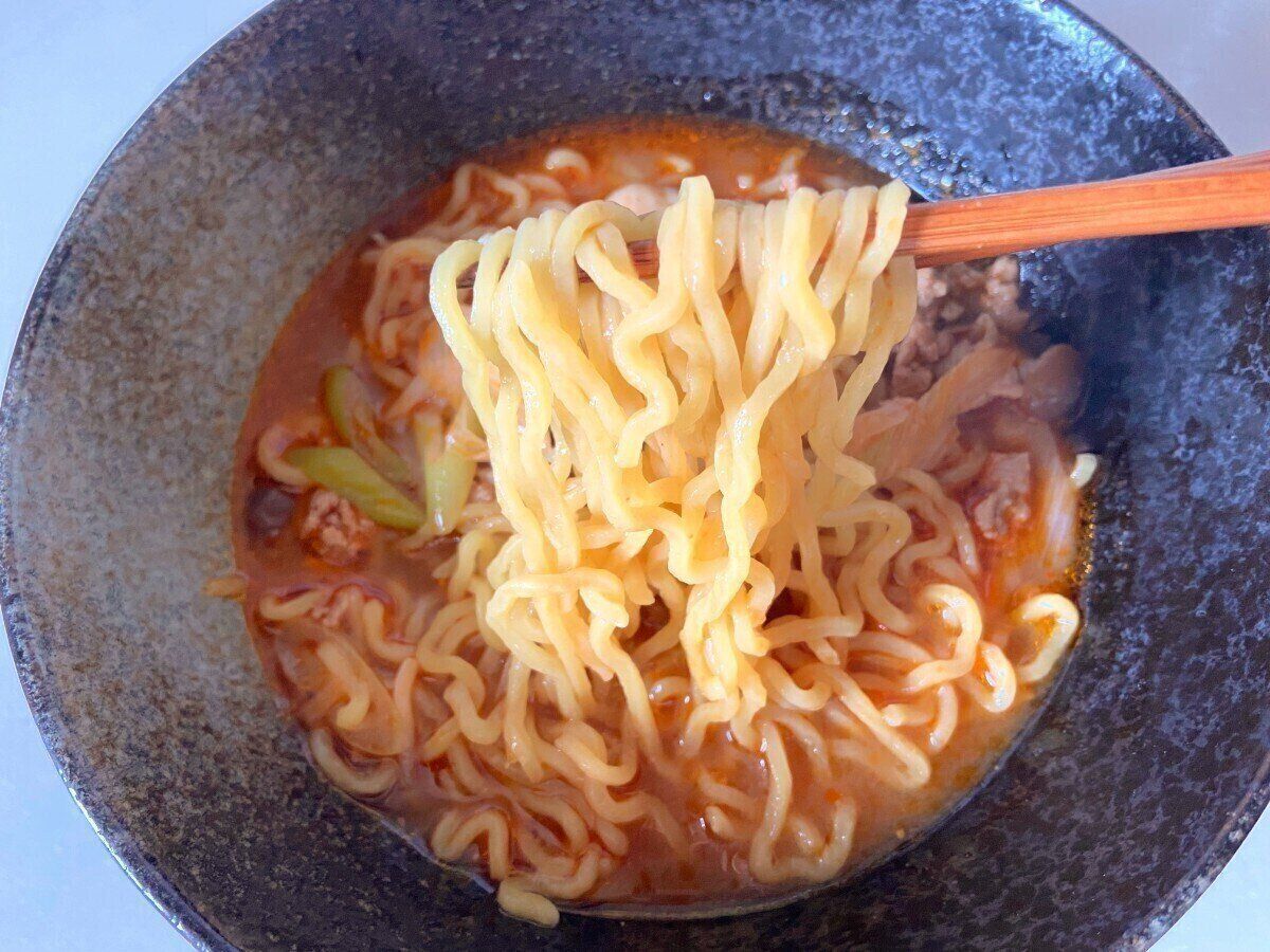 ちぢれ麺が旨い