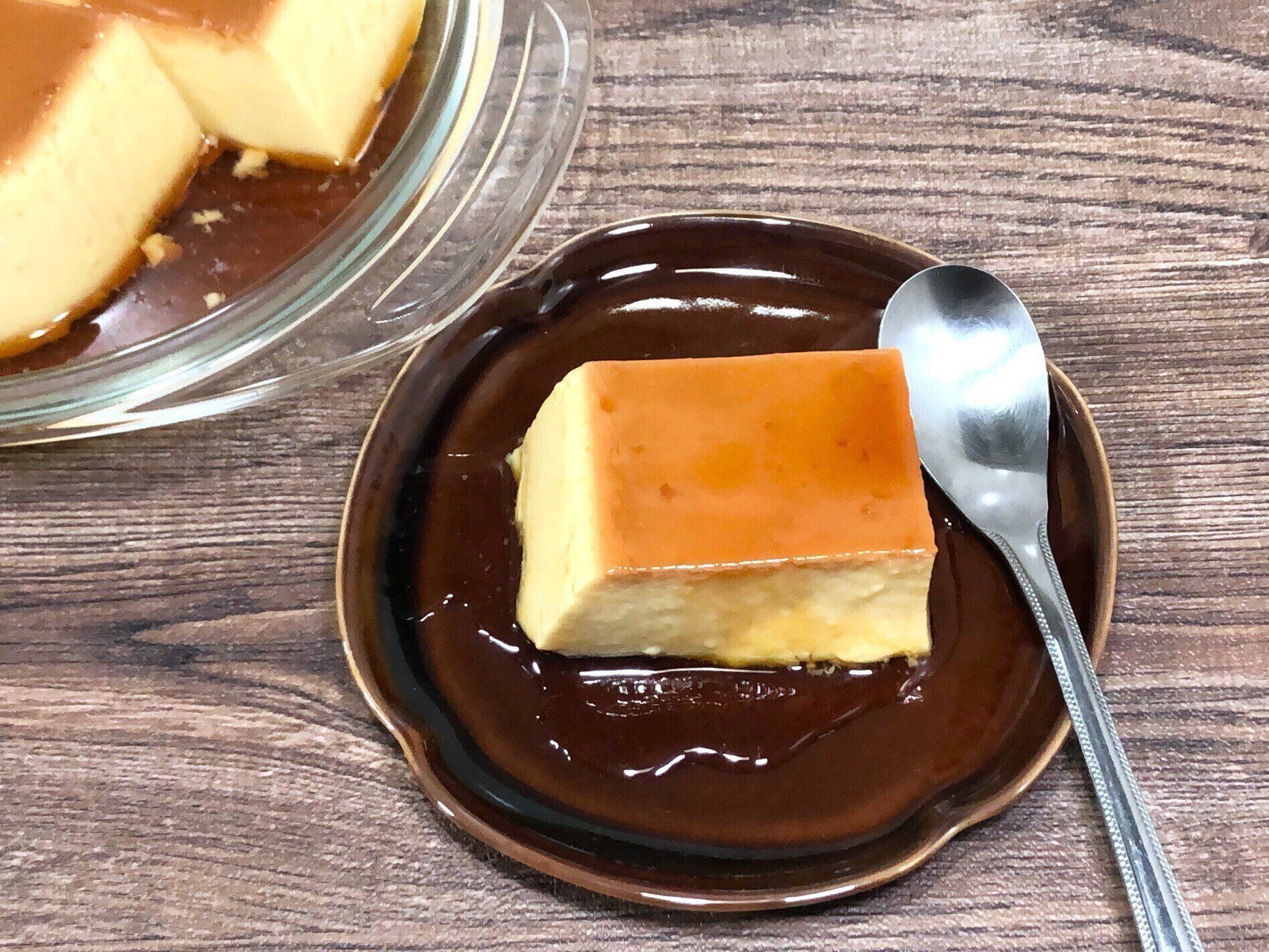 切り分けたプリン